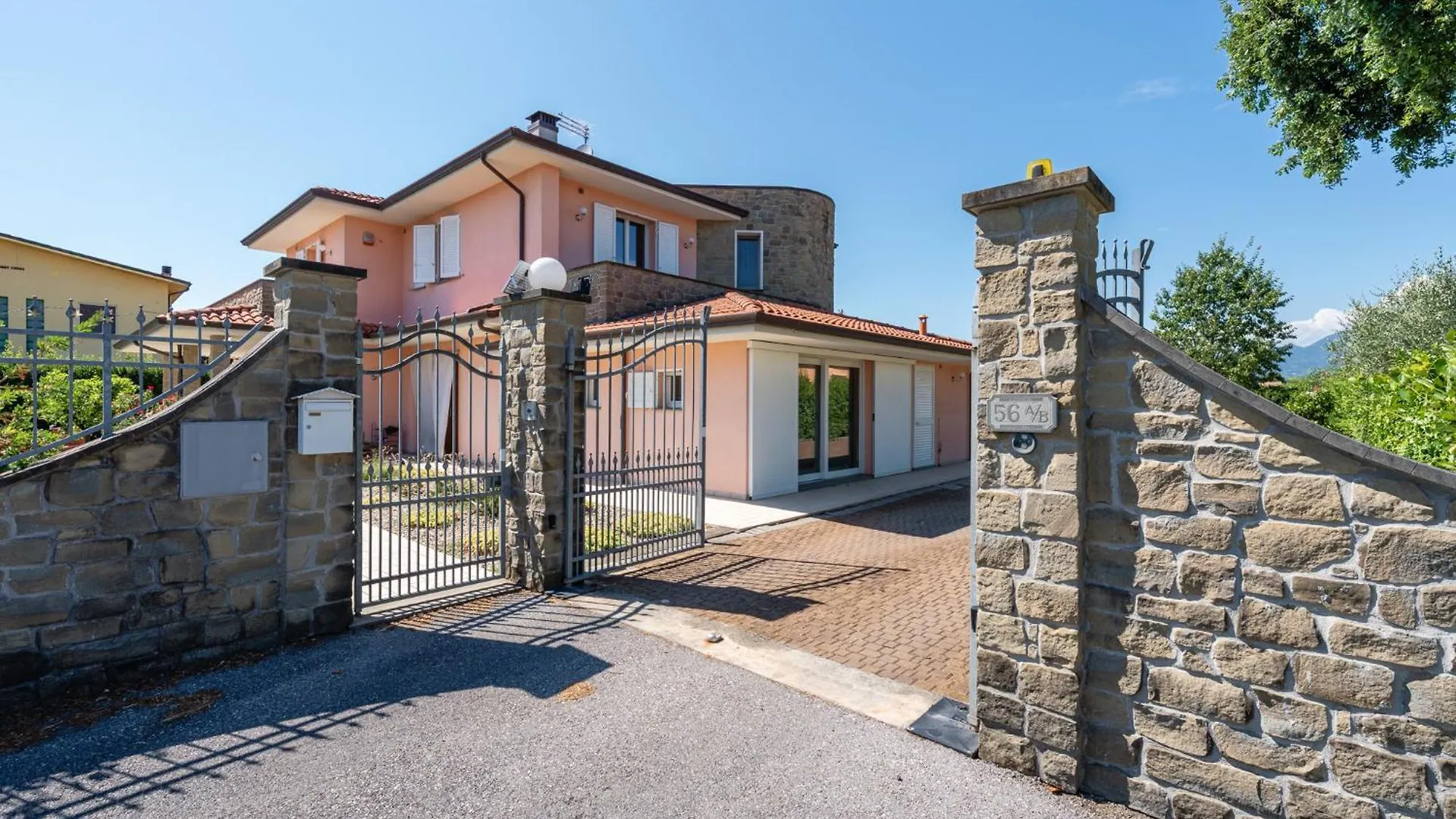 Villa Angela Capannori 0*,
